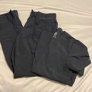 Barco one scrub set in dark grey
